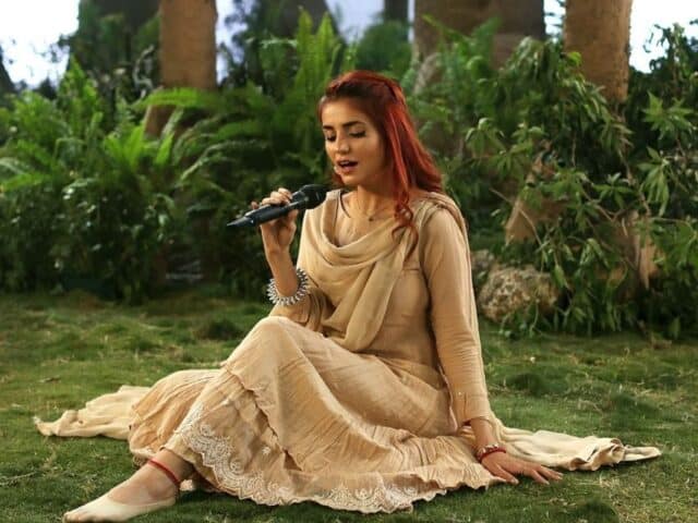 Thursday Tunes: Momina Mustehsan lives a foresty-fairytale in Beparwah by Coke Studio 14