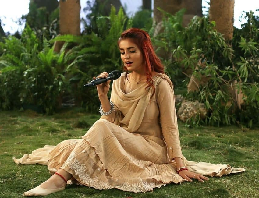 Thursday Tunes: Momina Mustehsan lives a foresty-fairytale in Beparwah by Coke Studio 14