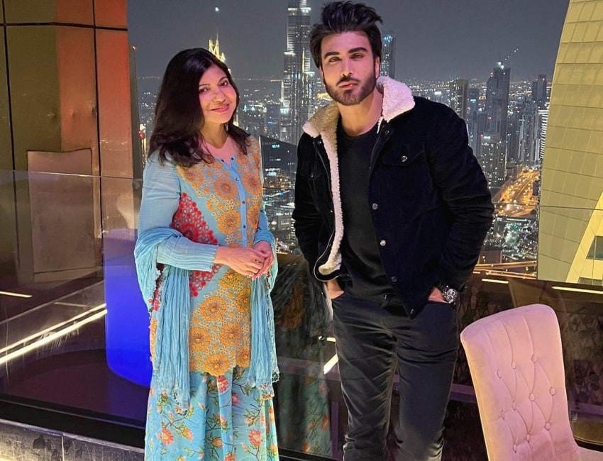 Imran Abbas meets Alka Yagnik for a ‘musical reunion’ making strikes on social media