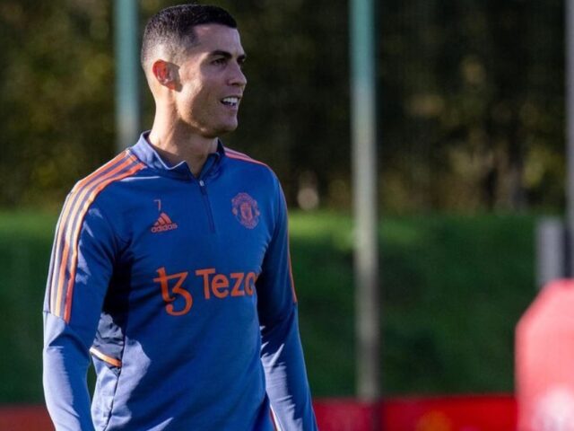 Cristiano Ronaldo back in Manchester United training after exile